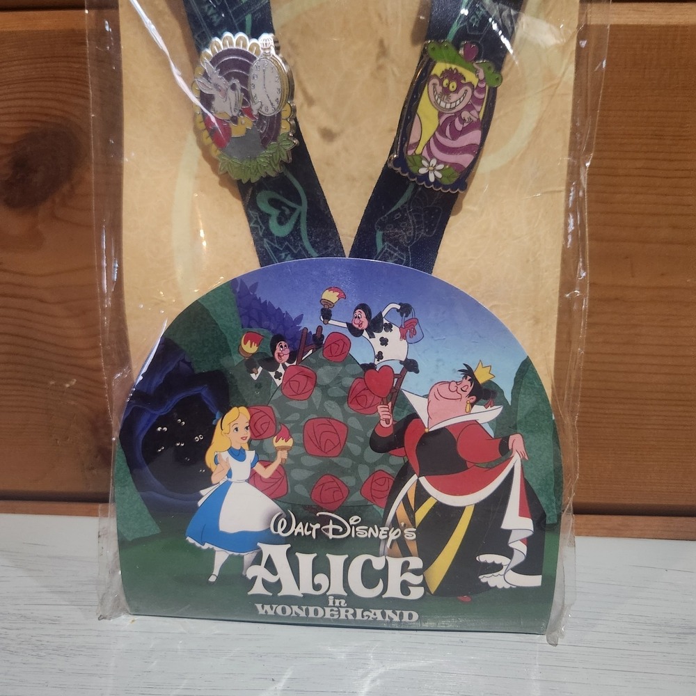 Alice In Wonderland Disney Pins And Lanyard 4 Park Trading Starter Pin Set New - Picture 3 of 7